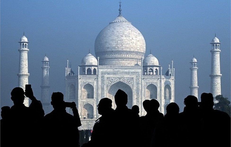 Can phong bi mat bi khoa kin o den Taj Mahal hinh anh