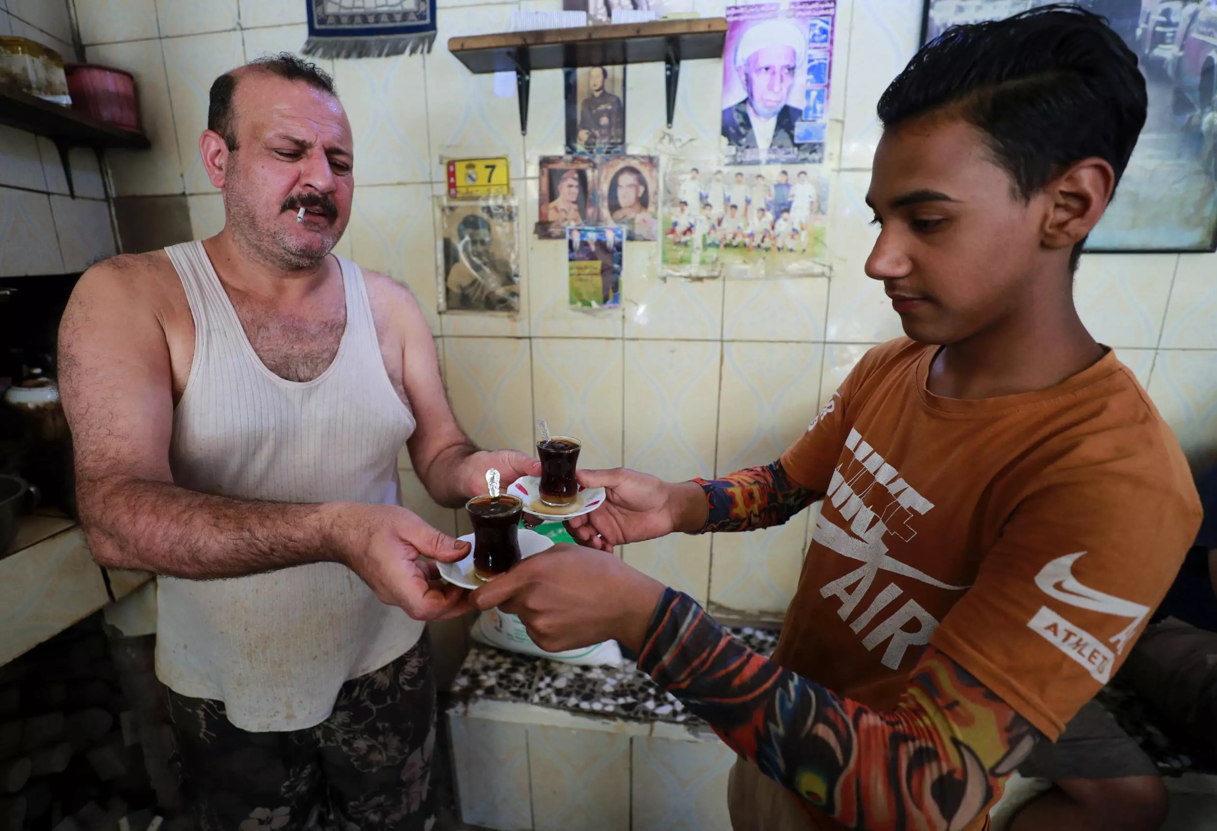 Iraq doi dien mua he nong nhu "dia nguc" anh 3