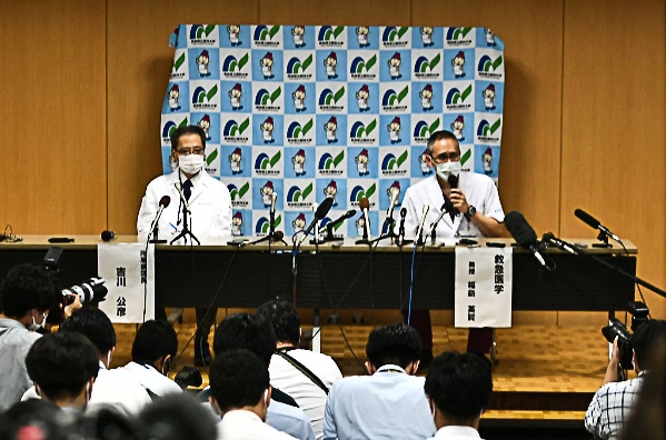 Bac si: Hai vet thuong nang, ong Abe qua doi vi mat mau nhieu hinh anh