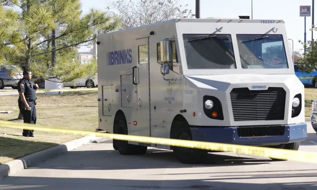 Xe boc thep cho trang suc 10 trieu USD bi trom toan bo o California hinh anh