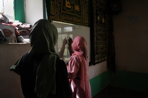 Afghanistan duoi su cai tri cua Taliban anh 3