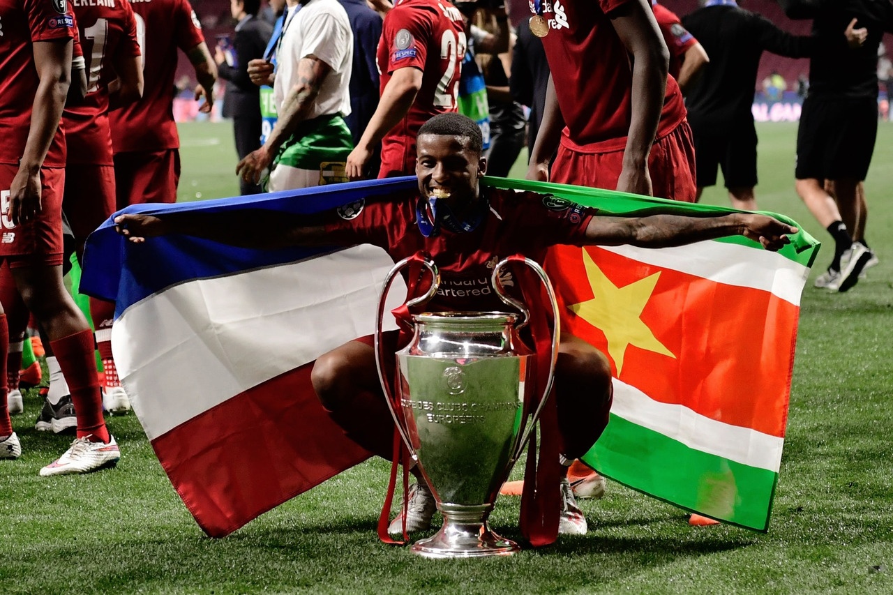 Nuoc san sinh nhieu danh thu cua bong da Ha Lan hinh anh