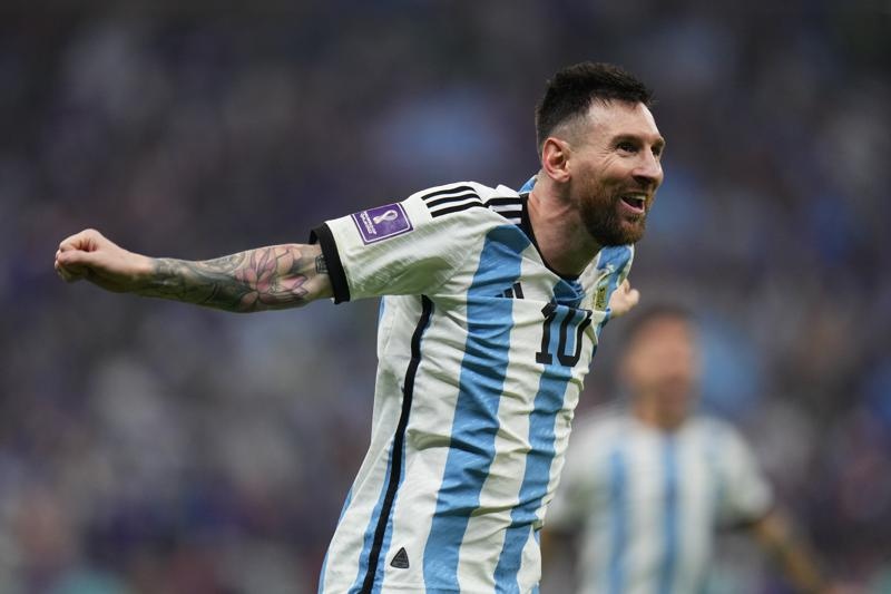 Thoat khoi cai bong Maradona, Messi gianh tron trai tim Argentina hinh anh