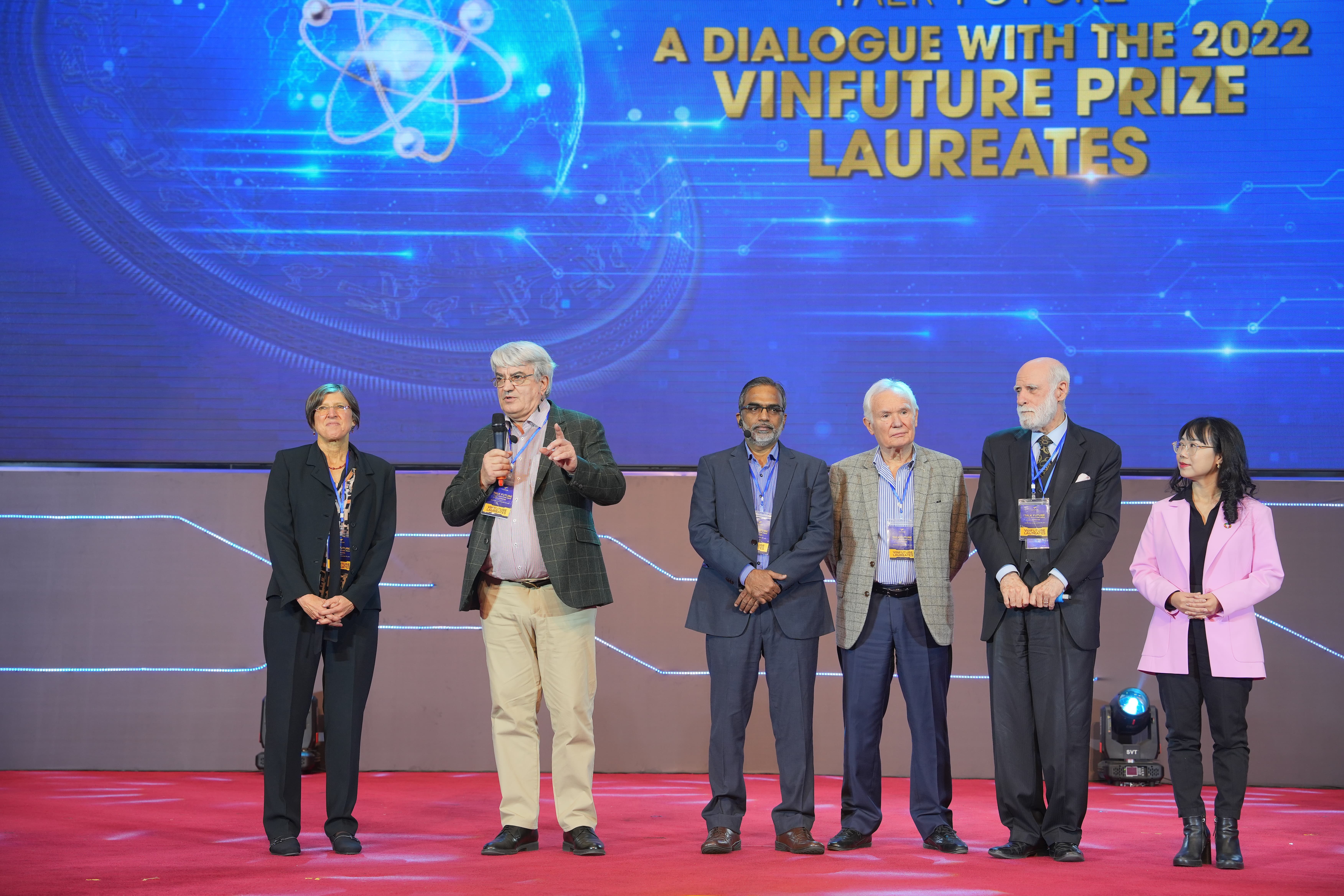 Ky niem tuoi tho tao dong luc cho chu nhan giai VinFuture hinh anh