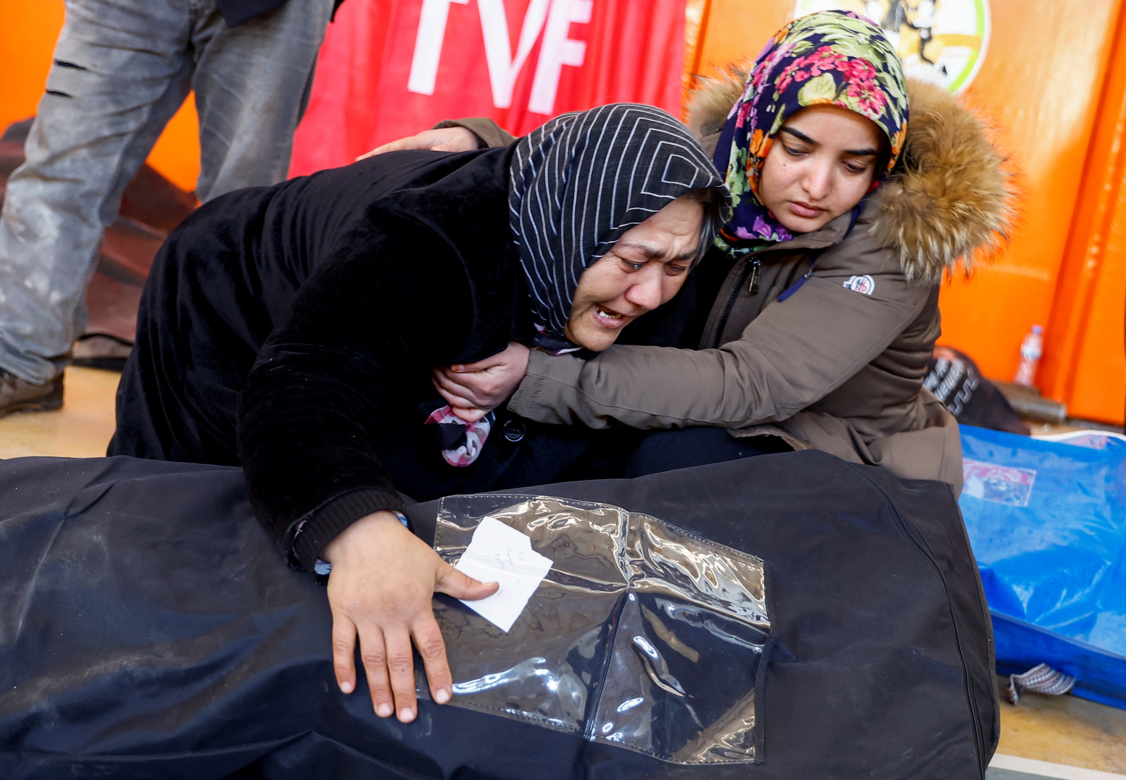 Hon 9.500 nguoi chet vi dong dat o Syria va Tho Nhi Ky hinh anh