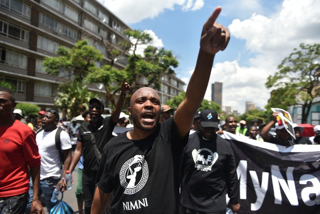 Nam Phi ban bo tinh trang tham hoa toan quoc, hieu luc ngay lap tuc hinh anh