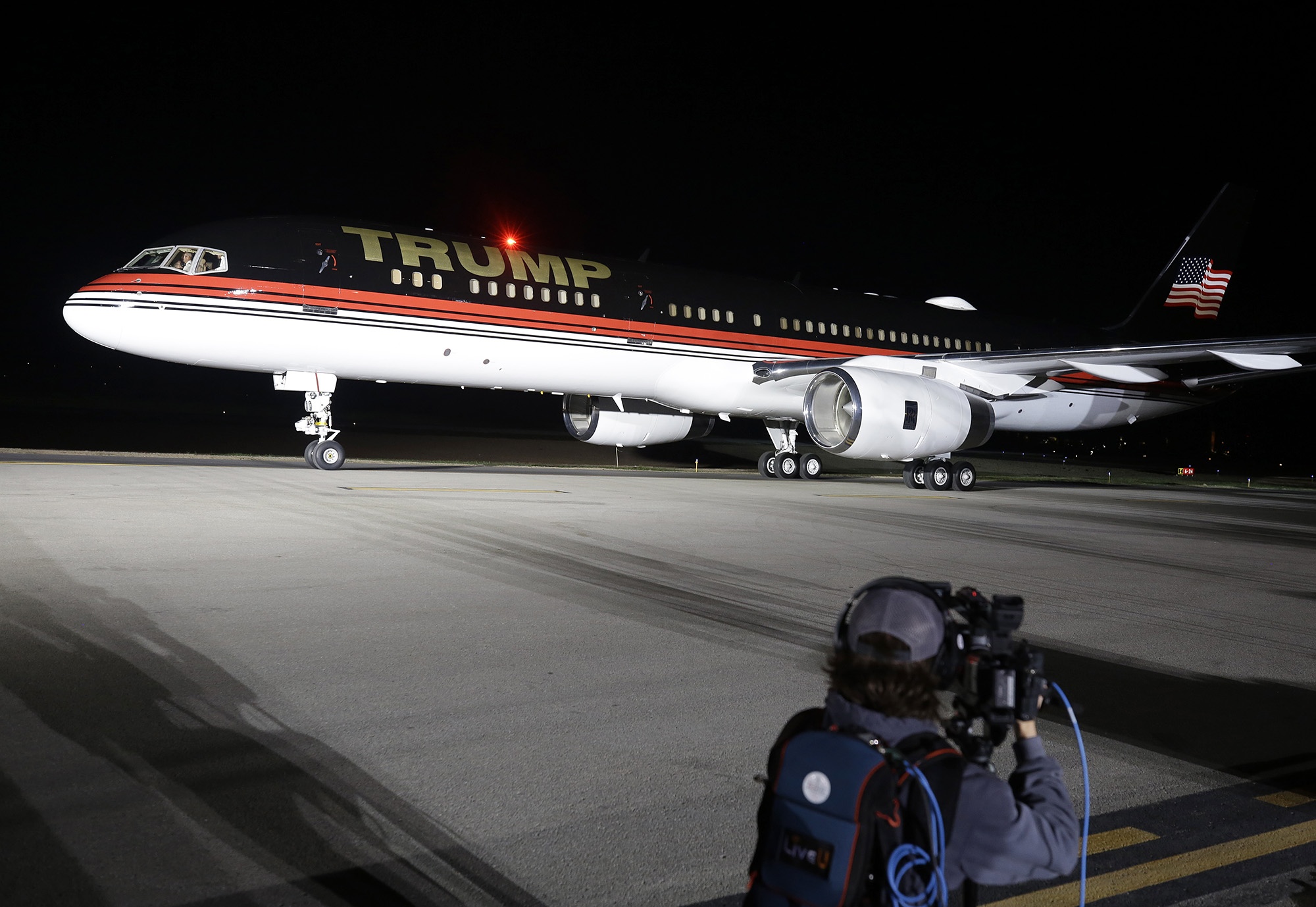 cuu Tong thong Donald Trump anh 1