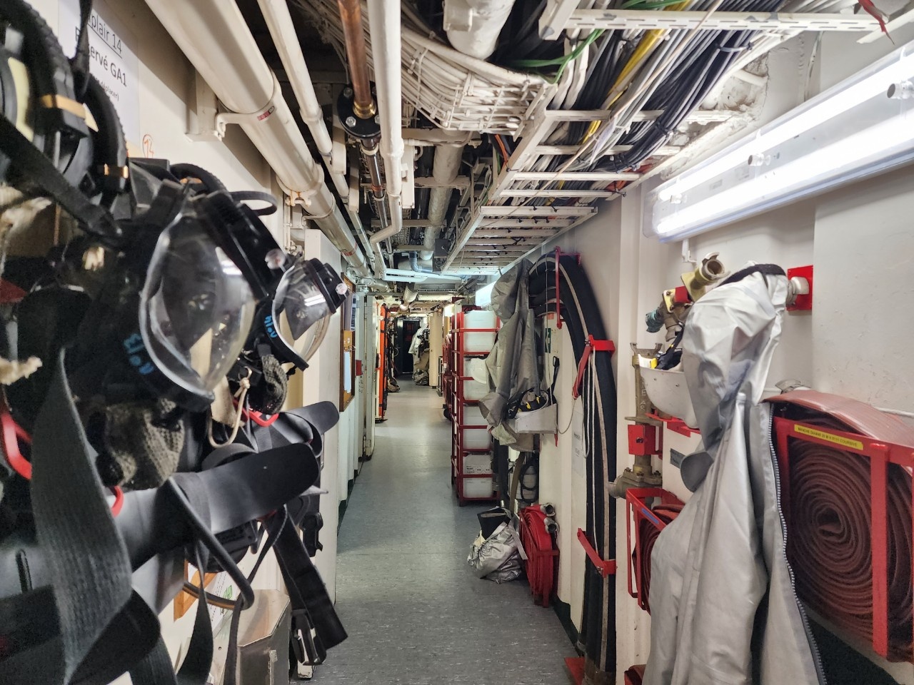 tau Phap tham Viet Nam anh 9