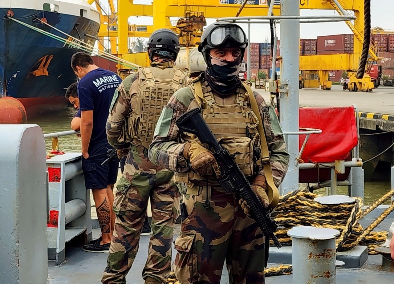 tau Phap tham Viet Nam anh 11