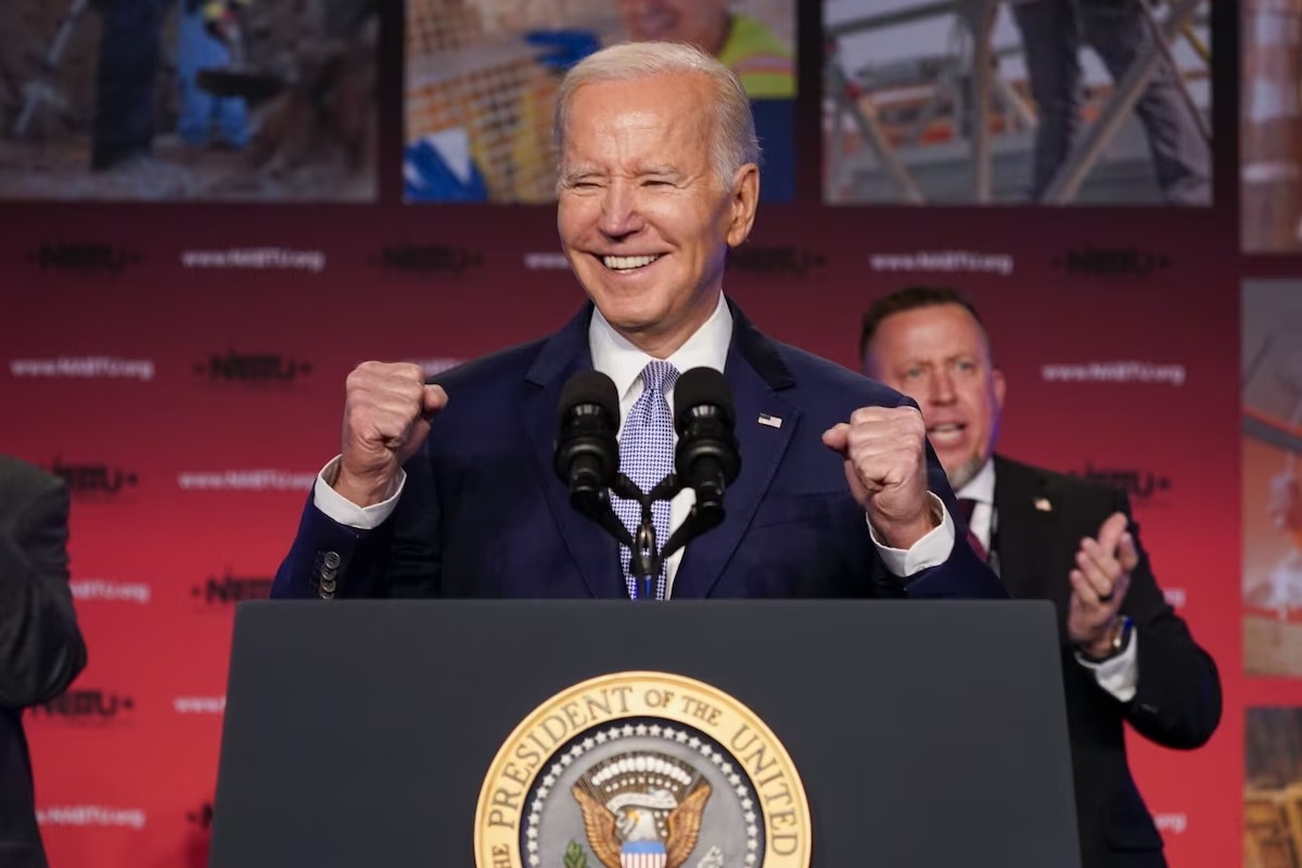 Cuoc 'so gang' Biden - Trump se tai dien? hinh anh