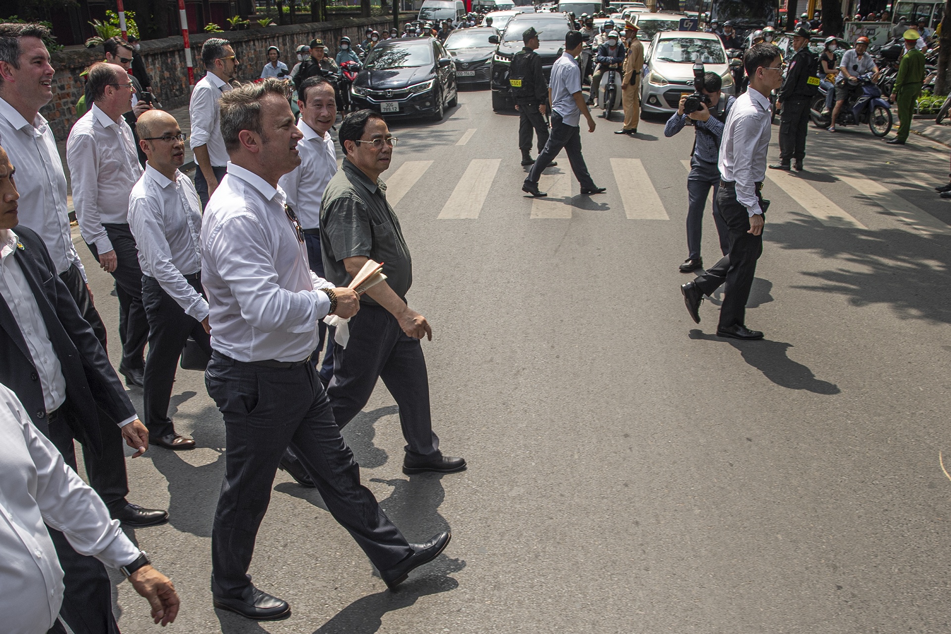 Thu tuong Luxembourg Xavier Bettel anh 7