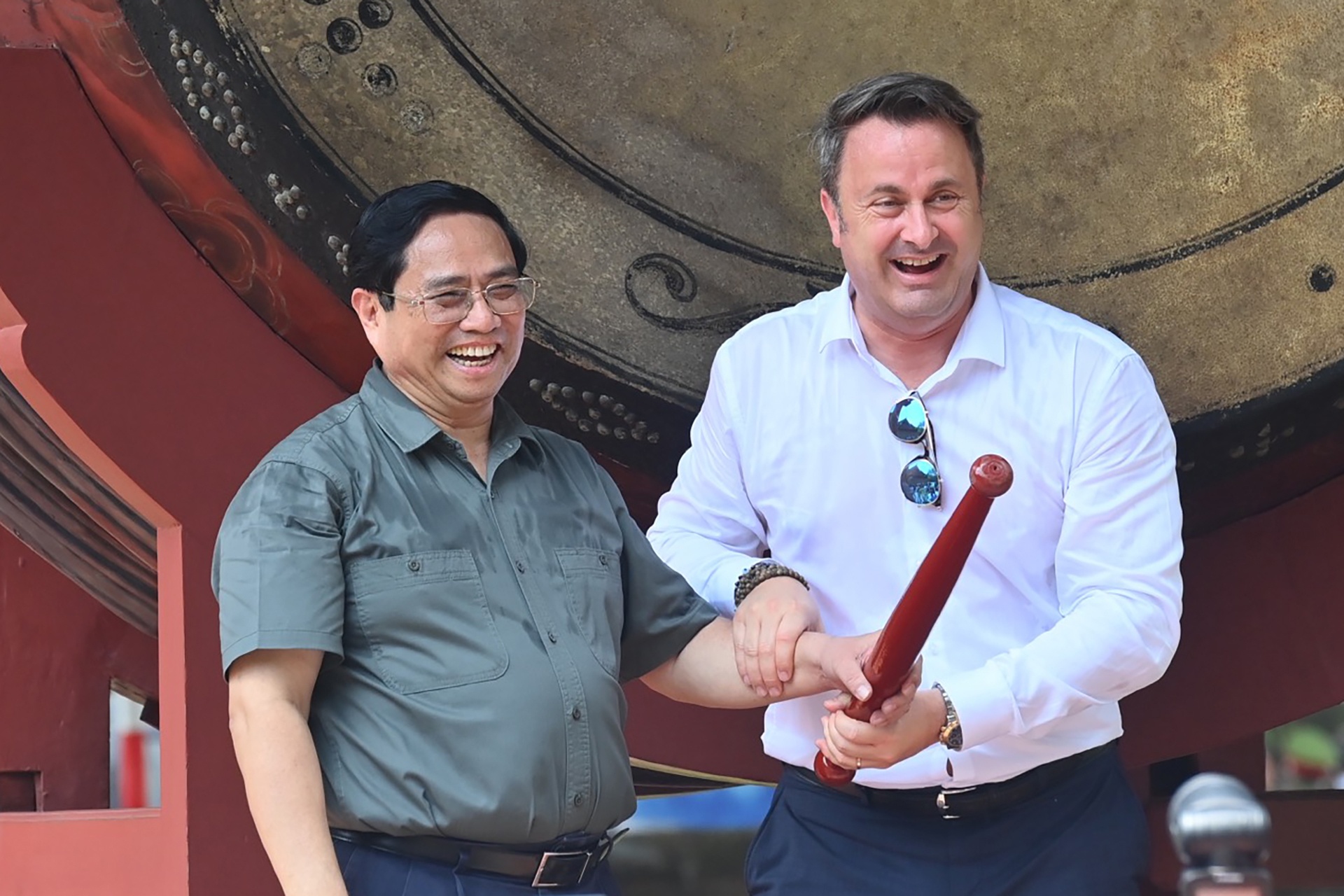 Thu tuong Luxembourg danh trong Sam tai Van Mieu - Quoc Tu Giam hinh anh
