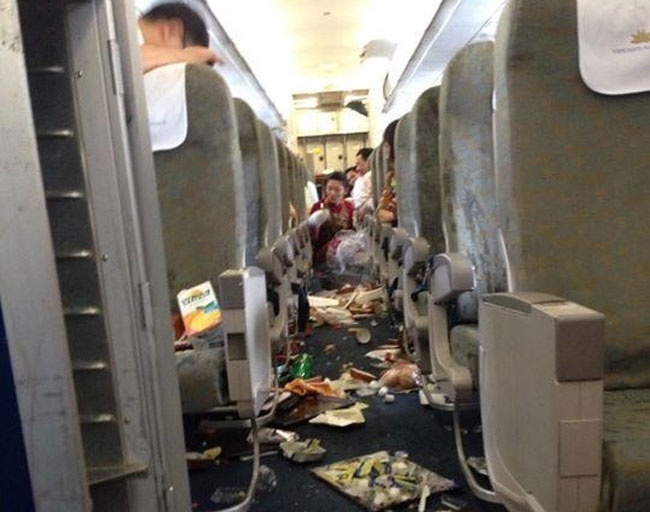 May bay Vietnam Airlines 'roi tu do' vi gap su co hinh anh