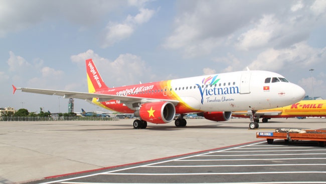 Thang co hon, hang khong vua ban vua tang ve hinh anh