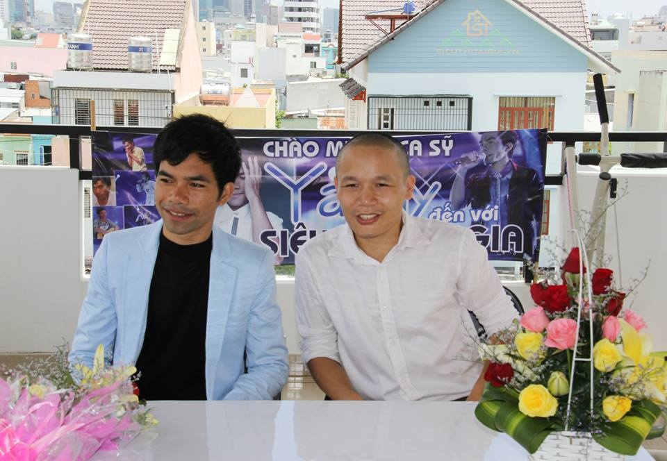 Sau Running Man, CEO sieu thi moi Yasuy lam dai dien hinh anh