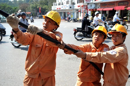 Bo Cong thuong tu quyet khi gia dien tang 5% hinh anh