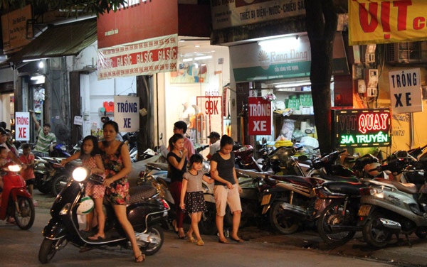 An theo Royal City, gui xe 200.000 dong/luot hinh anh