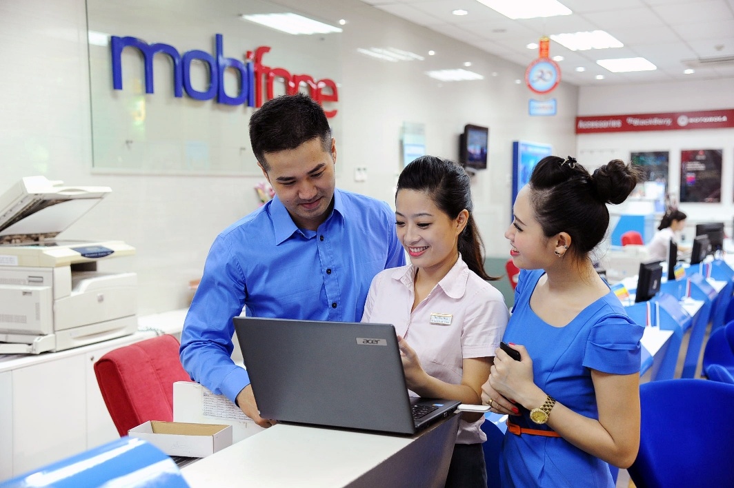 MobiFone thong nhat gia cuoc thoai va tin nhan trong ngay hinh anh