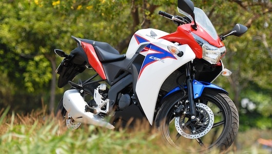 Honda sap tung phien ban CBR150R moi hinh anh