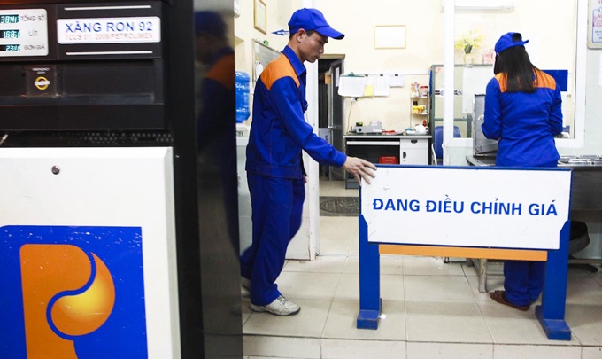 Doanh nghiep tieu hon 1.000 ty dong quy binh on xang dau hinh anh