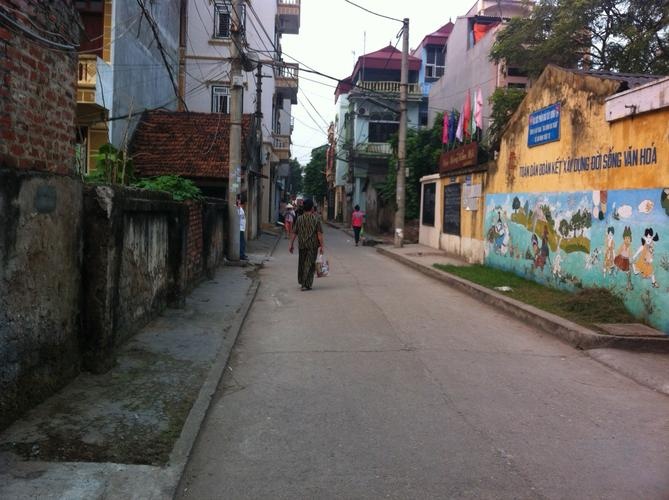 Nhung nguoi om dat cho xay cau o Ha Noi hinh anh