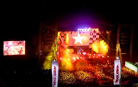 MobiFone tung goi cuoc RockStorm hinh anh