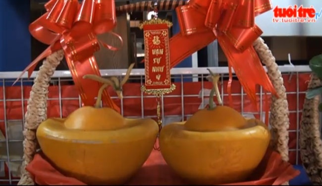 Trai cay 'doc' loai dat tien chay hang hinh anh