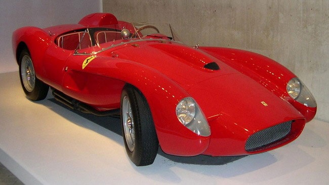 Xe co Ferrari 250 Testa Rossa duoc ban voi gia 40 trieu USD hinh anh