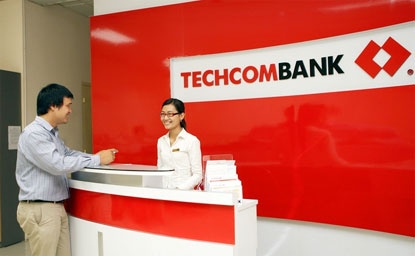 Techcombank lai truoc thue 878 ty dong hinh anh