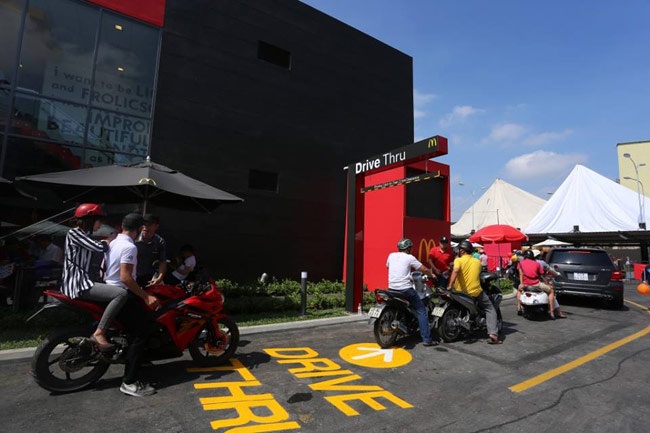 8 su that hai huoc ve thuc an nhanh o Viet Nam hinh anh