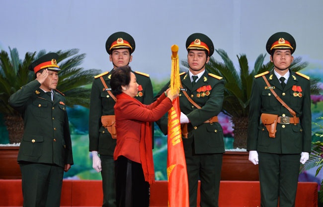 Viettel nhan danh hieu Anh hung luc luong vu trang hinh anh