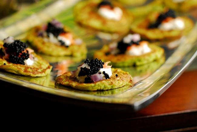 Nhung mat hang xa xi co xuat xu Viet Nam gia bao nhieu? hinh anh