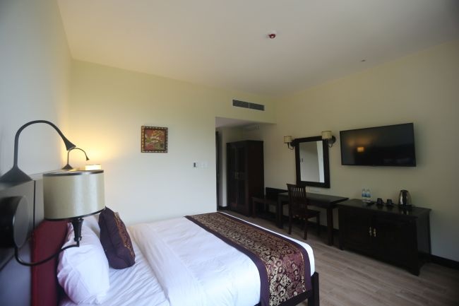 Các phòng ngủ đủ chỗ cho 2 đến 4 khách, với sàn gỗ và nội thất tiêu chuẩn châu Âu.