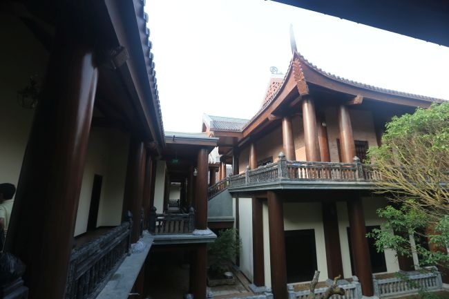 Chủ đầu tư của công trình này là tập đoàn Xuân Trường với tổng mức đầu tư là <abbr class=