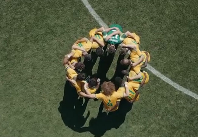 Quang cao 'Dare to be Brasilian' cua Nike hinh anh