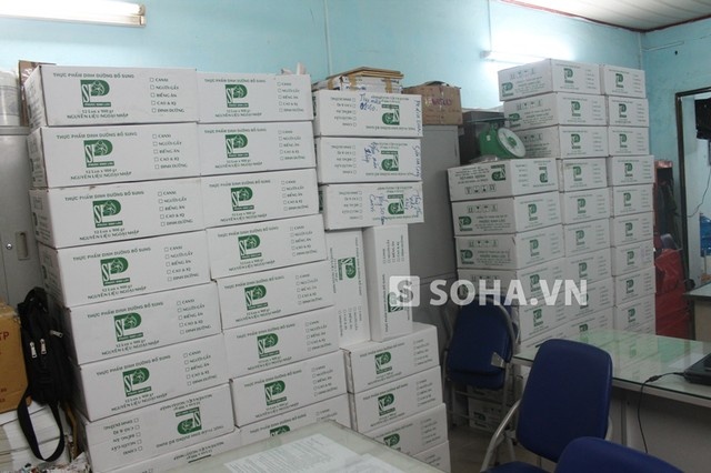 Sữa thành phẩm được gắn nhãn mác và đóng thùng đi tiêu thụ trên thị trường.