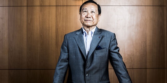 Doanh nhan U80 goc Thai Binh thanh trieu phu Phap ra sao? hinh anh