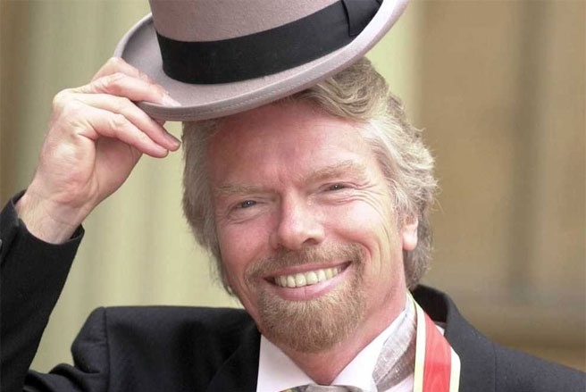 Tỷ phú Anh Richard Branson là một người nhân giống chim nghiệp dư Tỷ phú Branson là nhà sáng lập tập đoàn Virgin Group. Ông tự mình kinh doanh ngay từ những ngày làm việc đầu tiên trong đời. Năm 11 tuổi, Branson và người bạn thân Nik Powell bắt đầu nhân giống loài vẹt đuôi dài và bán cho các bạn cùng lớp làm vật nuôi trong nhà. Tuy nhiên, hàng bán không chạy nên đôi bạn chuyển sang lĩnh vực khác. Khi Giáng sinh đến gần, họ mua những cây thông nhỏ, hy vọng cây lớn nhanh để bán. Nhưng lũ chuột đã cắn phá số cây này và Branson lại thất bại.