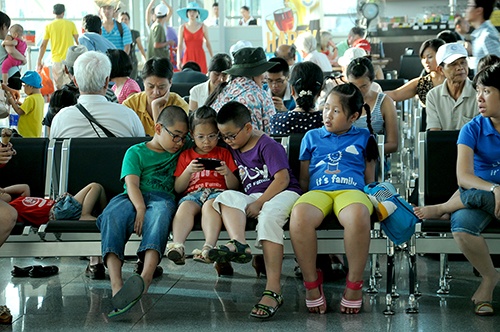 Vi sao hang khong Viet Nam thuong xuyen cham, huy chuyen? hinh anh