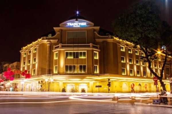 Vi sao Trang Tien Plaza 'kho chet'? hinh anh