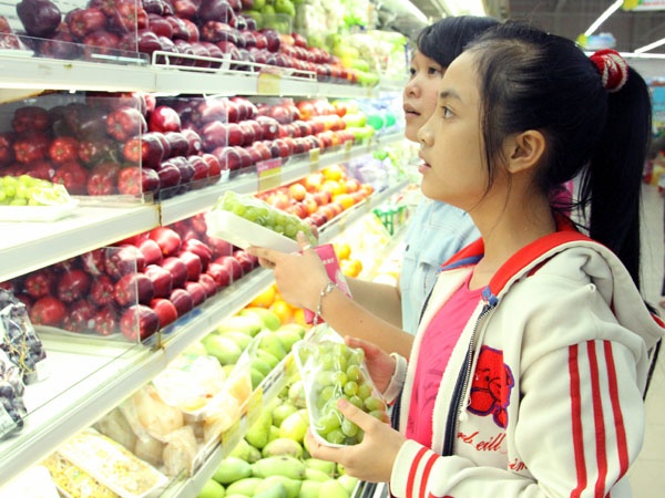 CPI tang thap nhat trong 5 nam hinh anh