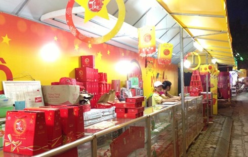 Sat ram, banh trung thu quay ve gia tri thuc van e hinh anh