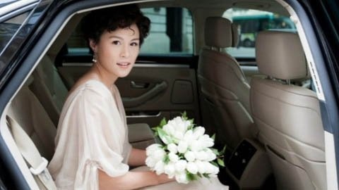 Cecil Chao là nhà tài phiệt người Hong Kong nổi tiếng trong giới bất động sản. Khối tài sản mà ông này đứng tên sở hữu cũng như điều hành từng vượt qua con số <abbr class=