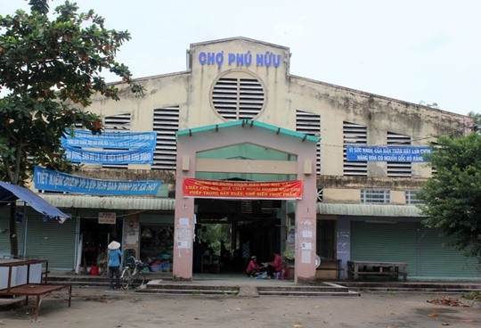 Cho tien ty bo hoang, cho coc, cho tam dong nghet khach hinh anh