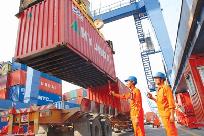 Nhap sieu nam 2015 tu 6 den 8 ty USD hinh anh