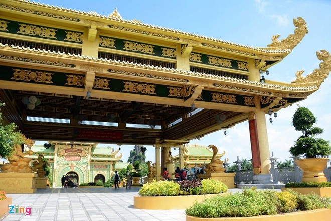 Có thời điểm, việc xây dựng khu du lịch Đại Nam khiến ông Dũng mất tới một tỷ đồng/ngày.