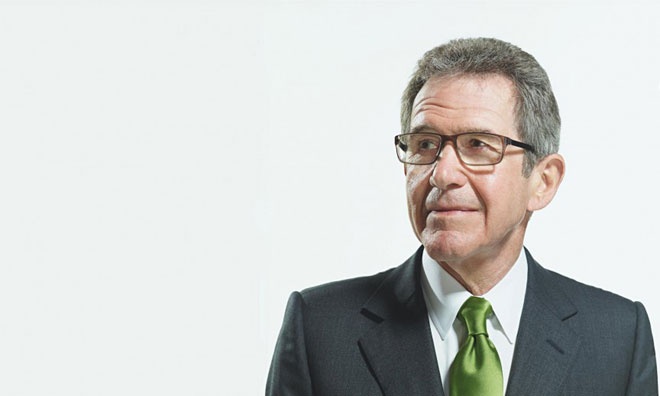Lord Browne là Giám đốc điều hành của BP (British Petroleum), một công ty dầu khí lớn. Ông bị các tờ báo soi mói về giới tính trước khi công khai mình là người đồng tính. Lord Browne từng rất kín tiếng về đời sống riêng tư vì sợ các đồng nghiệp chế giễu. Tuy nhiên, vào thời điểm sống thật với bản thân, ông đã viết một quyển sách chia sẻ kinh nghiệm nhằm giúp đỡ những người đồng tính nam.