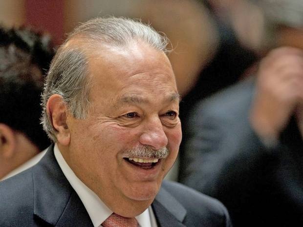 Là ông trùm viễn thông tại Mexico, tỷ phú Carlos Slim Helú sở hữu khối tài sản khoảng ... tỷ USD. Đam mê kinh doanh từ lúc mới 5 tuổi, nhanh chóng tham gia vào thị trường chứng khoán năm 12 tuổi, có mặt trong danh sách tỷ phú của Forbes suốt 23 năm, Carlos Slim Helú là minh chứng cho sự thành công của những con người nhìn ra khả năng phát triển của ngành công nghệ. Thế nhưng, ông lại không hề sử dụng máy vi tính, 