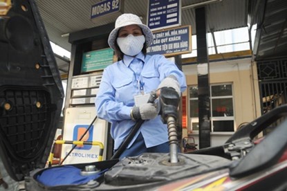 Ngay mai, gia xang dau giam? hinh anh