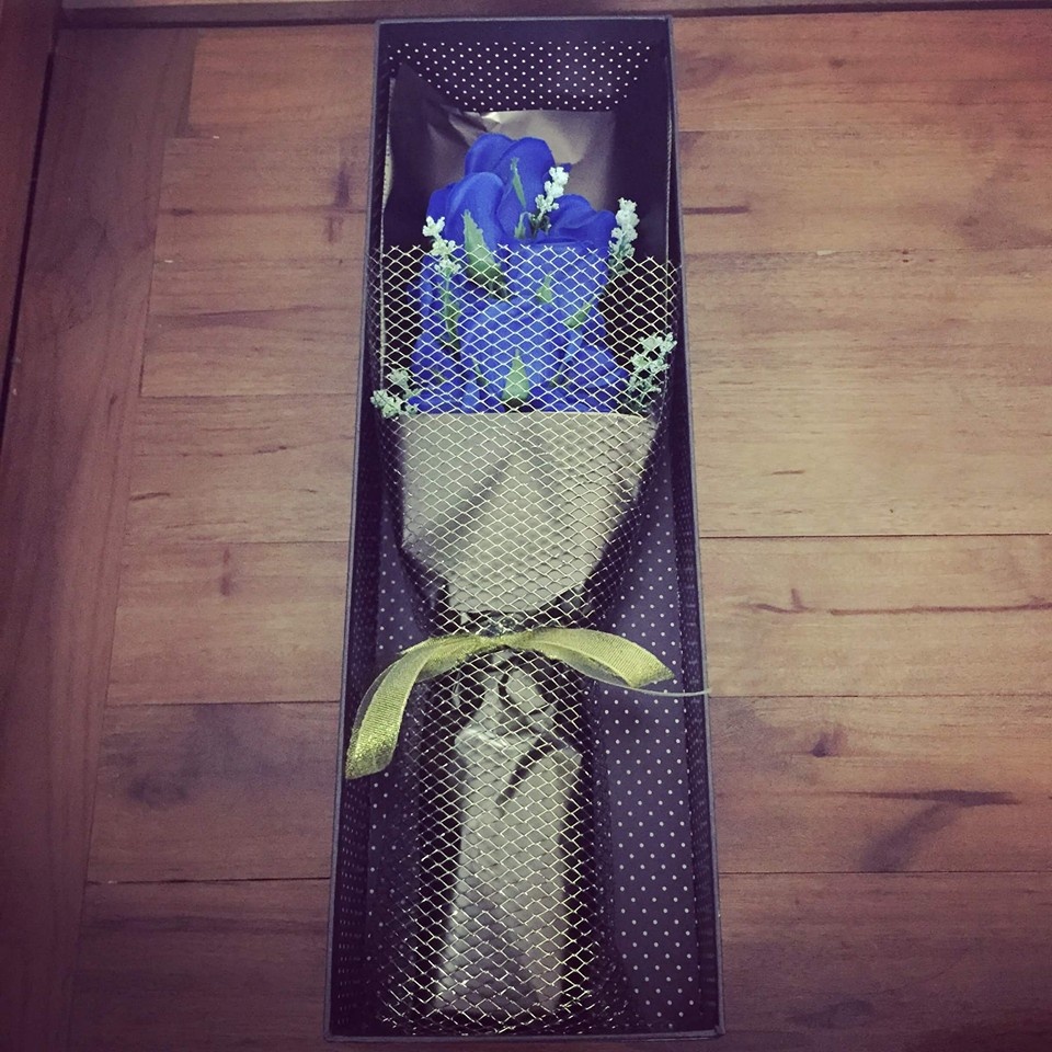 Một hộp hoa hồng sáp có giá tới 700.000 đồng. Ảnh: H.N.